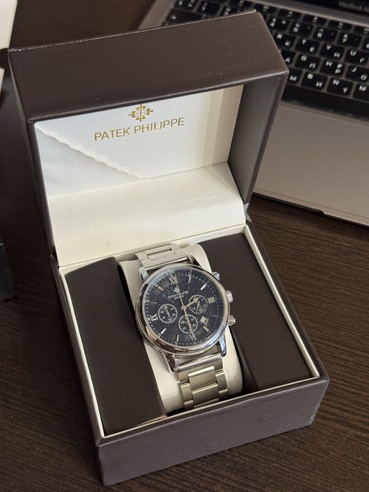 Часы с хронографом и коробкой