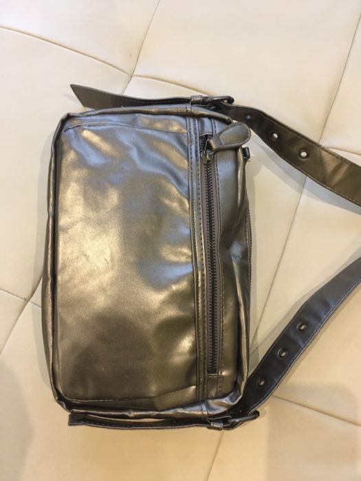 Малка чанта с цип