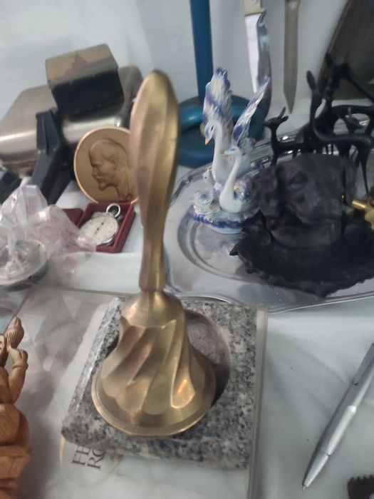 Колокольчик пепельница утварь