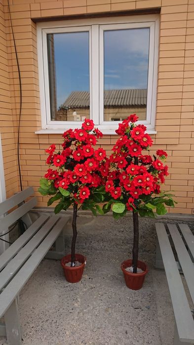Продается искуственные деревья.
