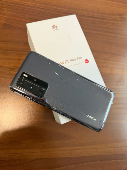 Два телефона марка Huawei