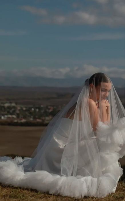 Фата бело-молочная 2,4 метра