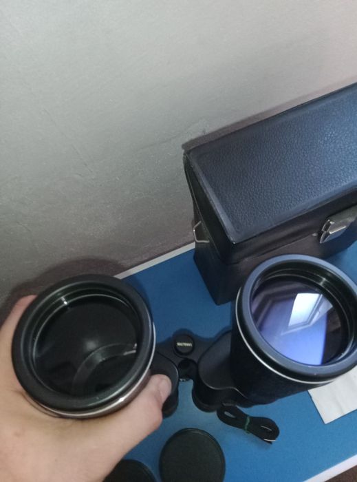 Vand Binoclu Tento 20x60 in stare impecabila.