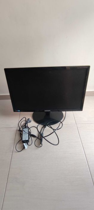 Монитор Samsung 22"
