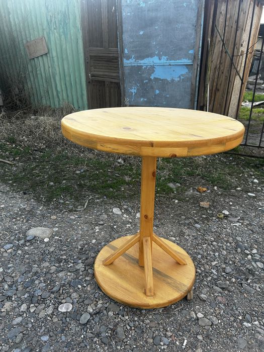 Продаю столы срочно !