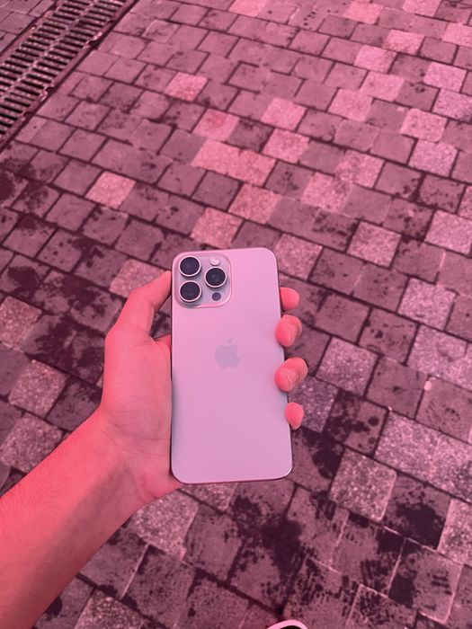 Продаю Iphone 15 pro max 512gb