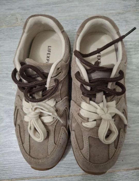 Кроссовки почти новая