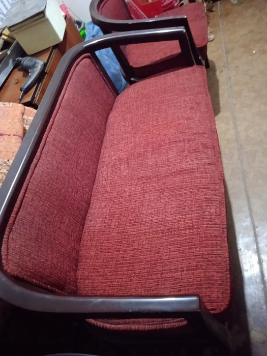 2 кресла , муссафо и тумбочка