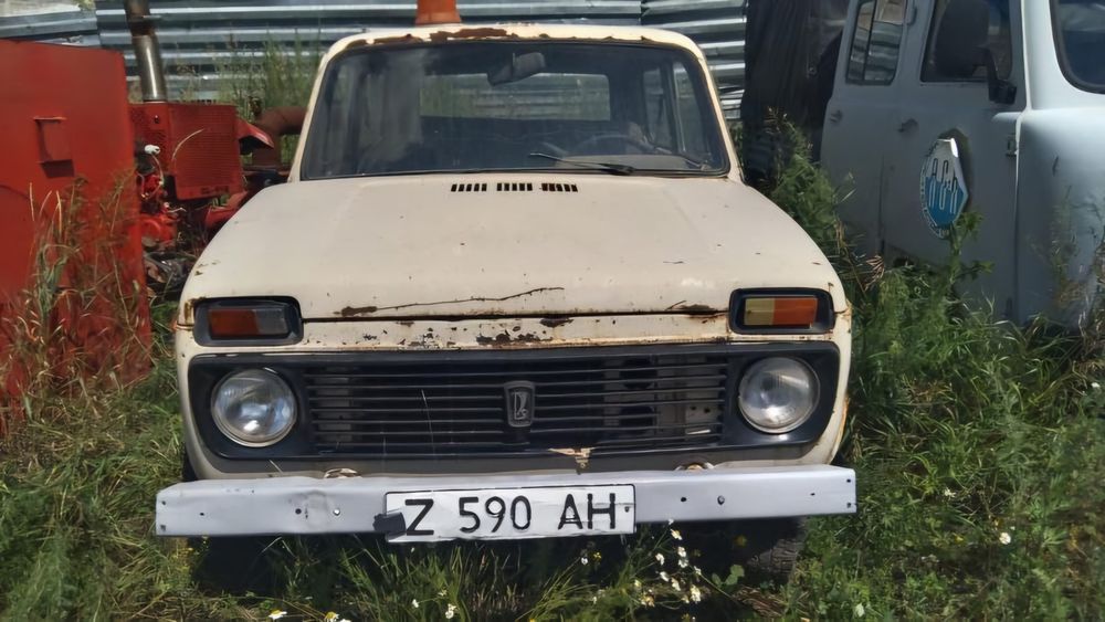 Автомобиль  ВАЗ 2121