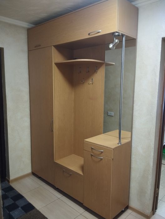 Шкаф для прихожей