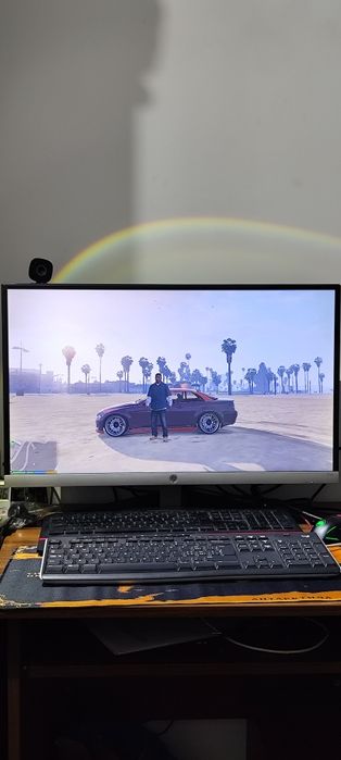 Vând calculator complet i5 7400 3.000 Ghz 16 GB RAM DDR4 monitor HP 27