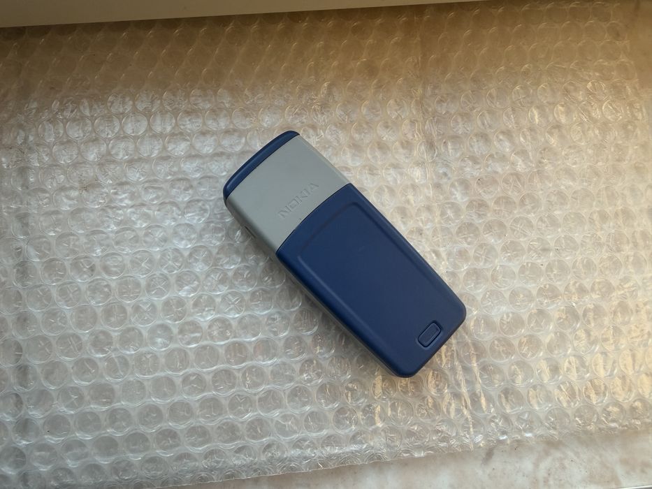 Nokia  2310 in carcasa de 1110, ca si nou! De colectie!