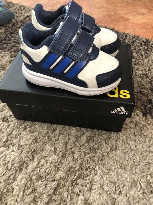 Страхотни маратонки nike и adidas