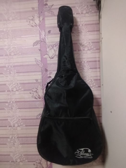 Продам гитару в отличном состоянии