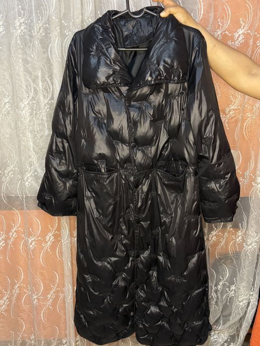 Куртка, размер 42-44, узын қара түсте.