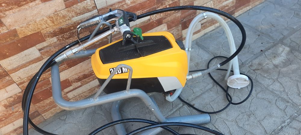 Wagner 250M  Control Бояджийска Машина за Всички Бои Фасаген Латекс Шпакловка Нов Модел