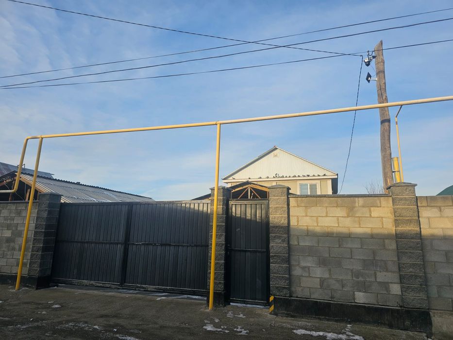 Дом двухэтажный для большой семьи