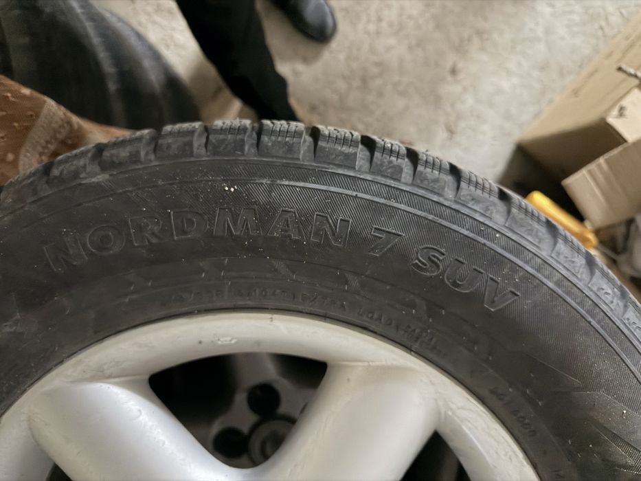 Диски с шинами 235/60 R16