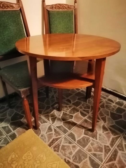 Masa rotunda lemn masiv