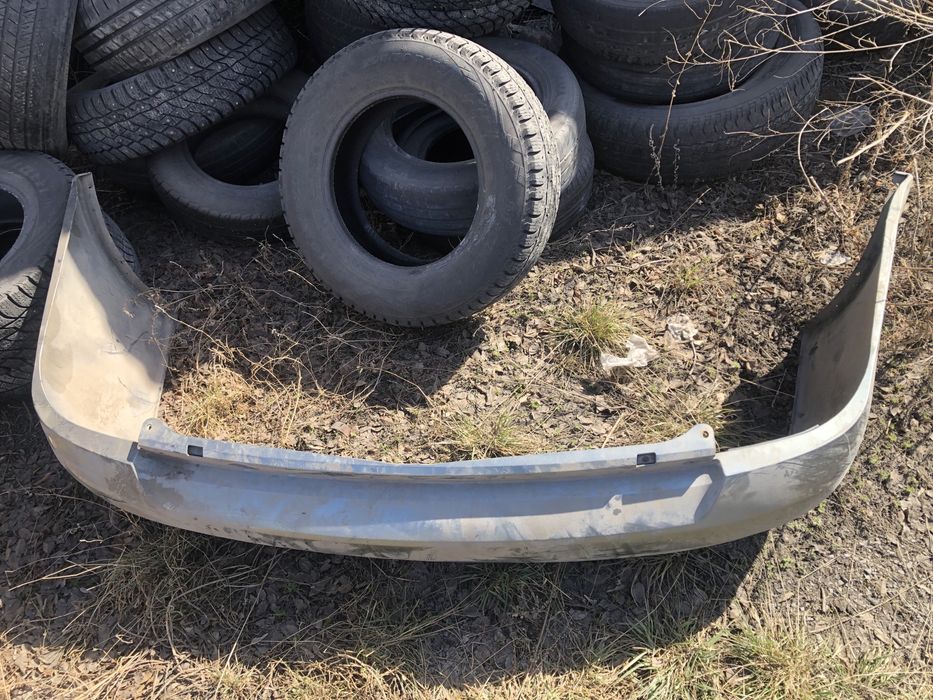 Продаю бампера крайслера