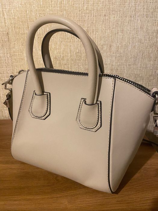 Givenchy дамска чанта