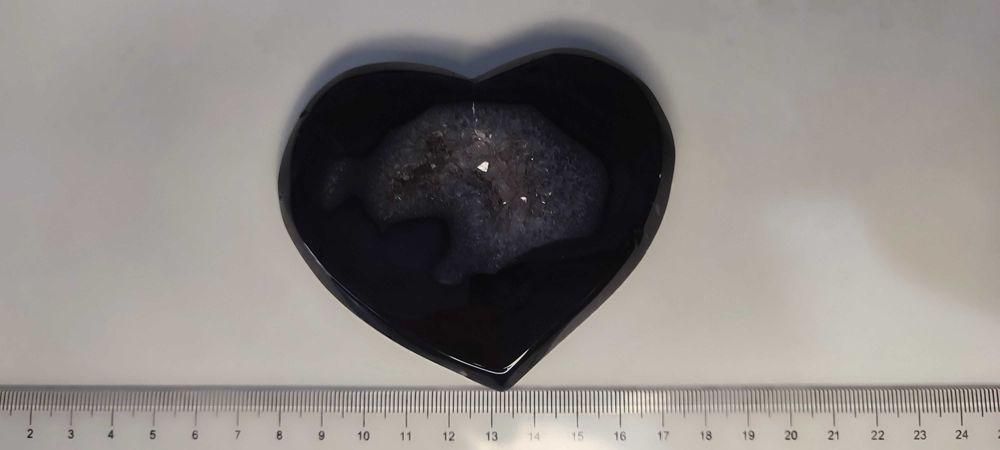 В подарок - сердце из натурального камня АГАТ жеода