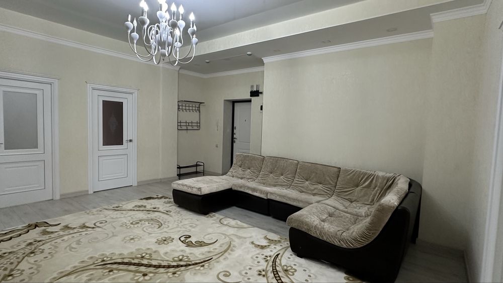 Диван угловой б/у