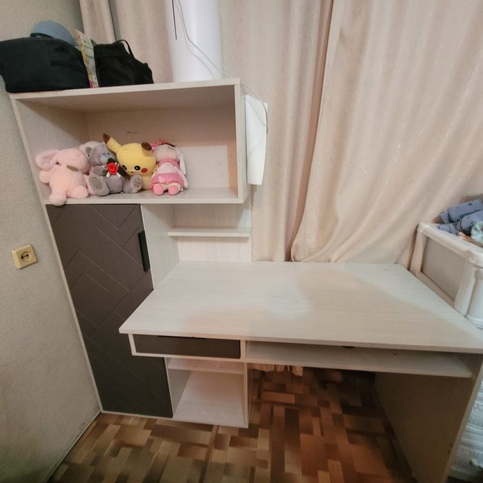 Стол компьютерный с надстройкой