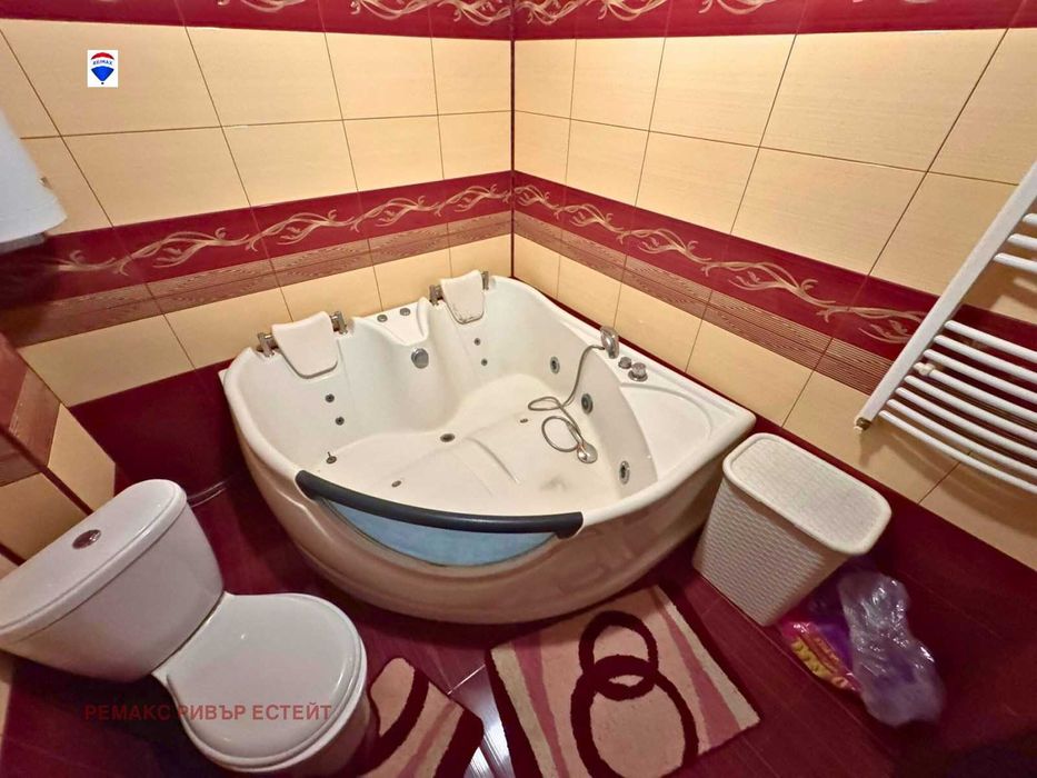 Тристаен апартамент за продажба в центъра на гр. Русе