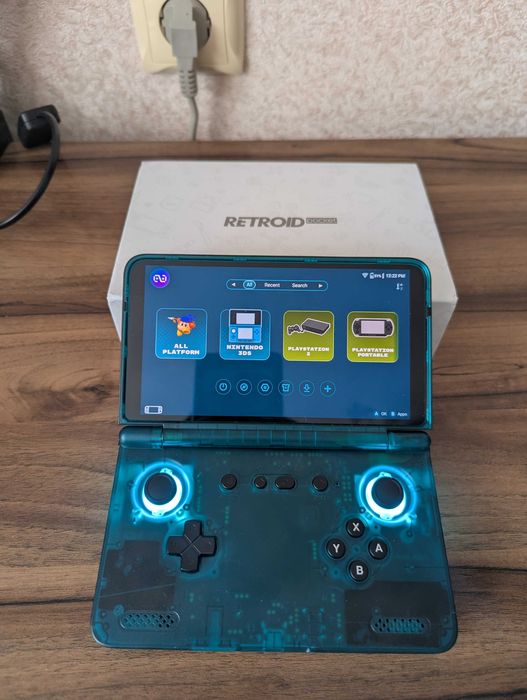 Retroid flip 2 почти новый