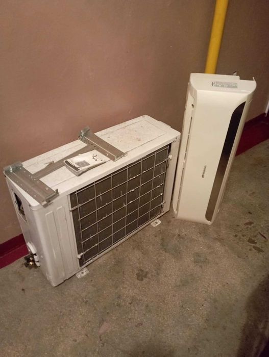 vand aer conditionat in perfecta stare