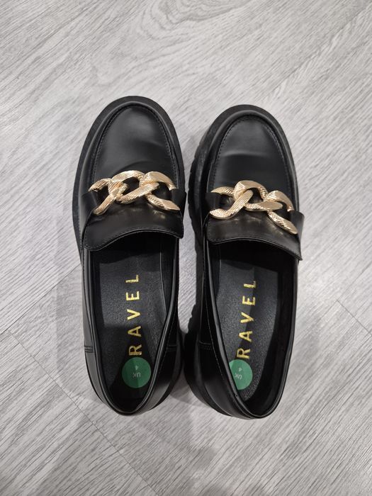 Дамски черни лоуфъри!