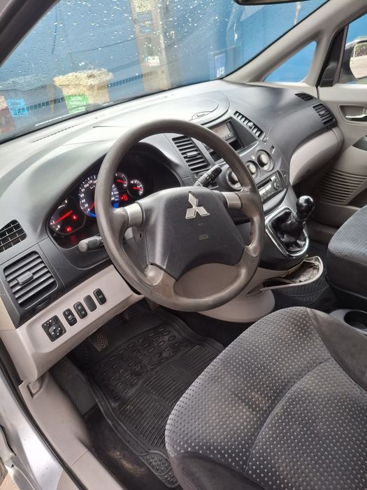 Mitsubishi Grandis 2.0 DI-D 140 CP • 7 Locuri • 2007 • 315.000 km • 2.700 €
