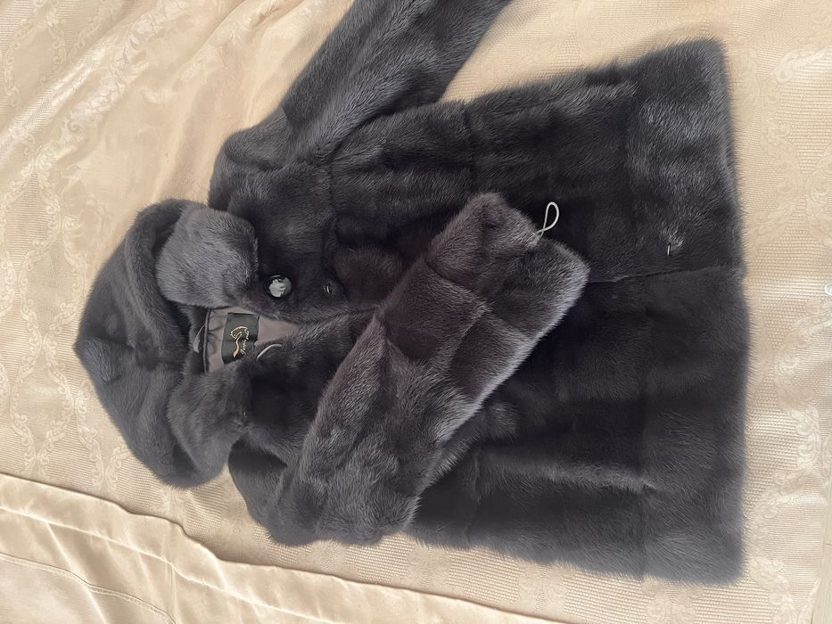 Продам норковую шубу