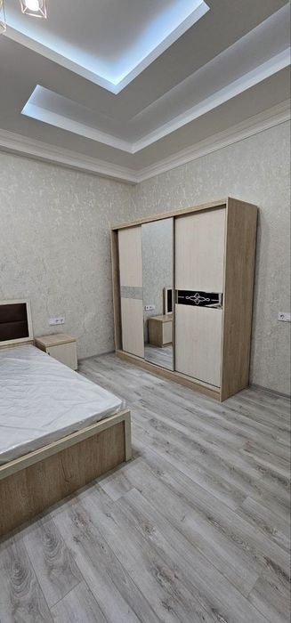 Сдаётся абсолютна новая квартира на Махтумкули 3-комнатная