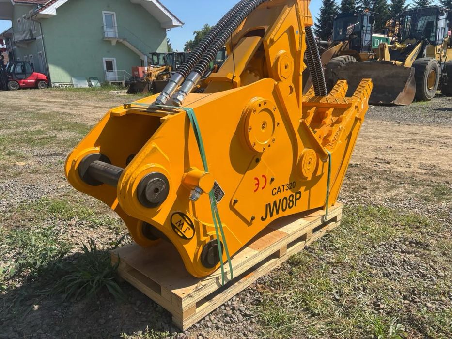Automiza.ro. Vand piese pentru utilaje de constructii si camioane !