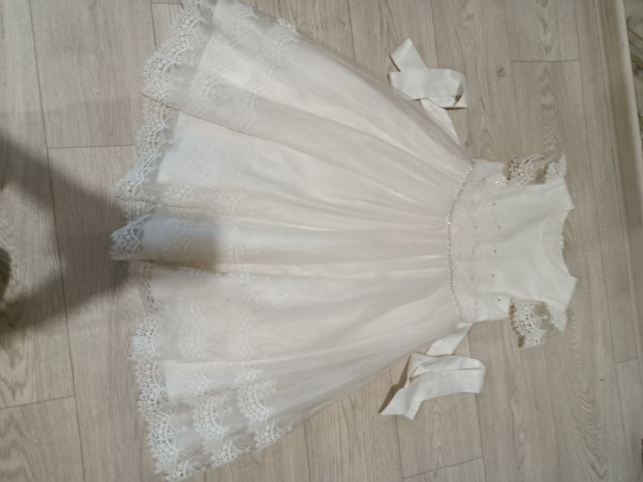 Платье на девочку