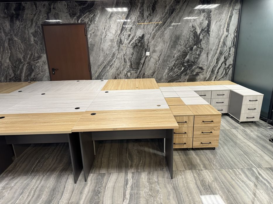 Современные офисные столы | Комплект | Отличное состояние