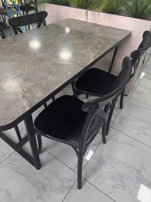 Диваны стулья столы