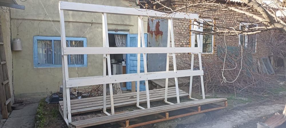 Пирамида для перевозки окон и стекла