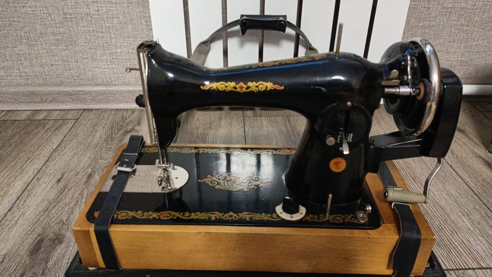 Продам швейную машинку Подольск в идеальном состоянии.