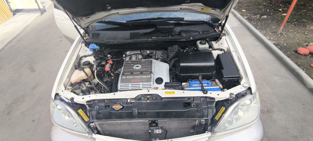 Продаётся Lexus RX300