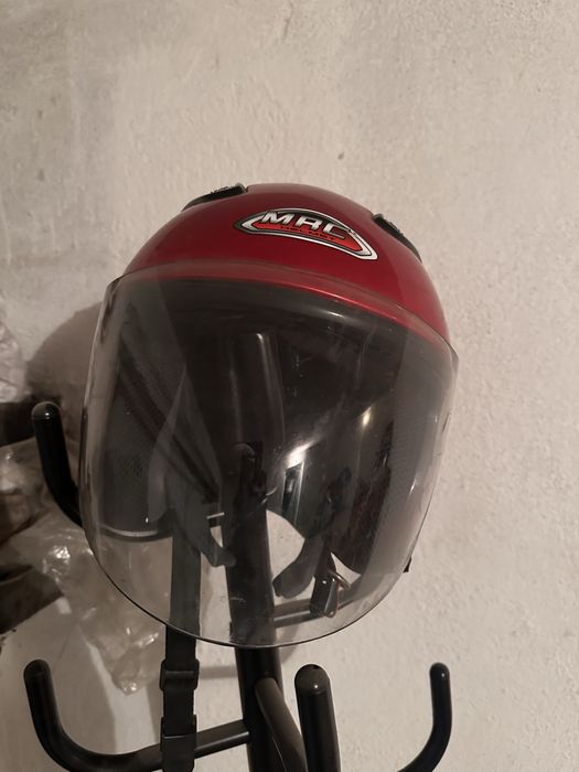 Продаю мотошлем