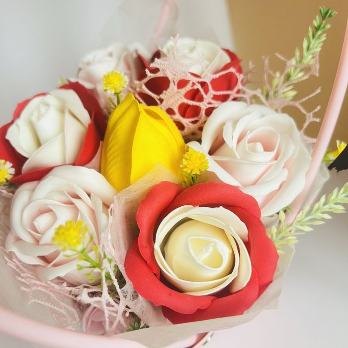 Буквет от сапунени рози за свети Валенти,8 март,Рожден ден,имен ден