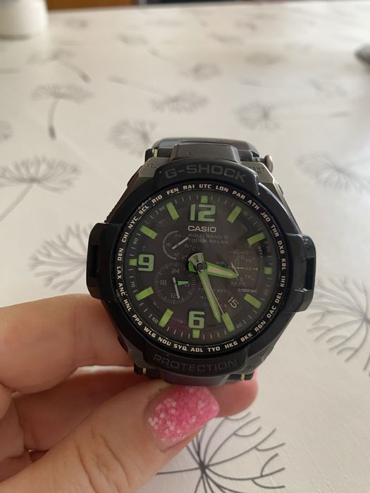 Ceas Casio  barbati de culoare verde.