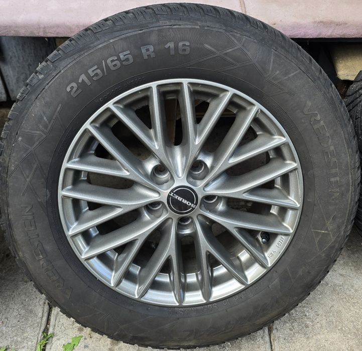 Jante tiguan 215 65 16 et38 cauciucuri iarnă Vredestein 2023