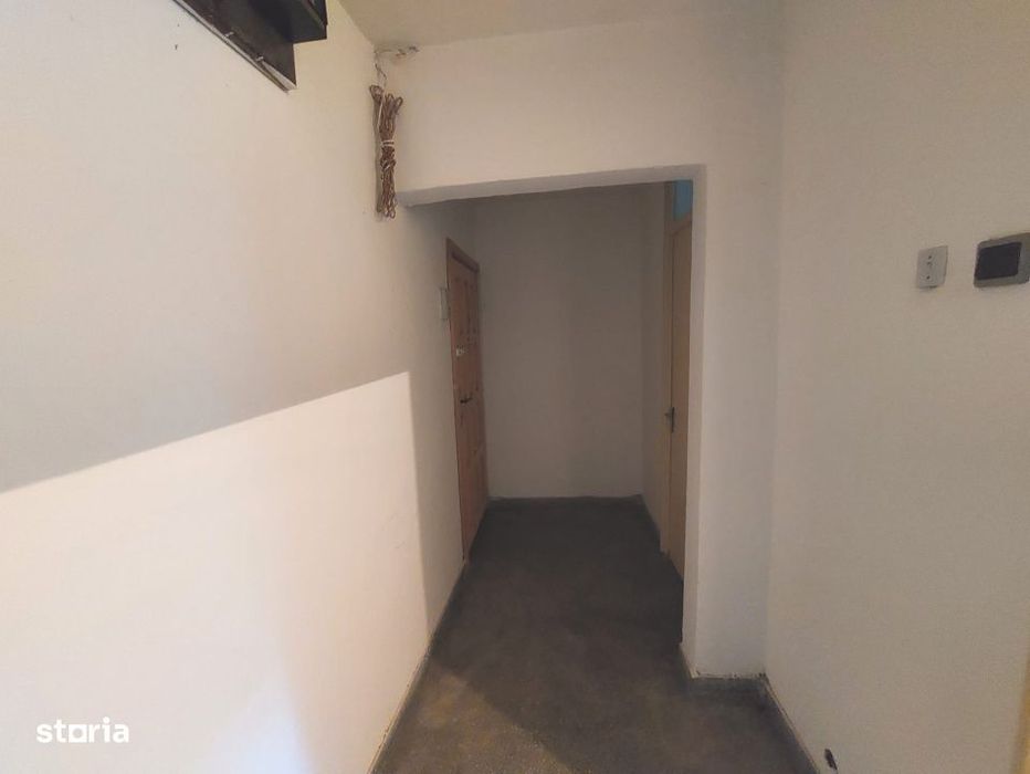 Apartament 3 camere – zona excelenta, etaj 1,  Brazda