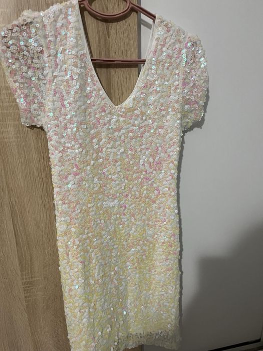 Бляскава рокля С-М