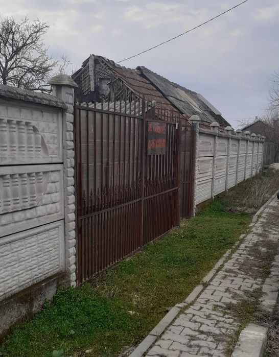 Teren + casa batraneasca