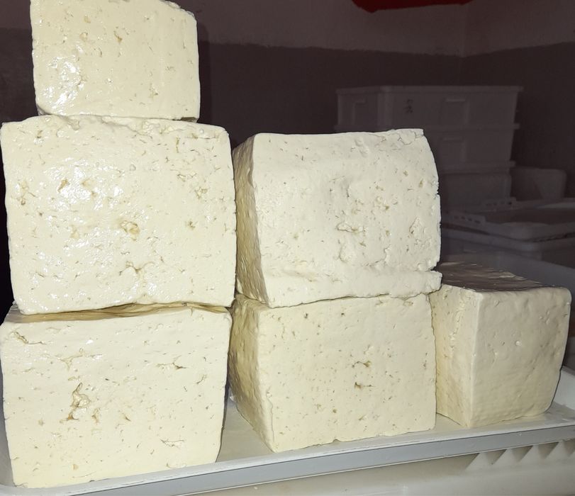 Telemea de oaie, veche si proaspătă